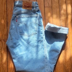 LEVI 501 BARELY USED